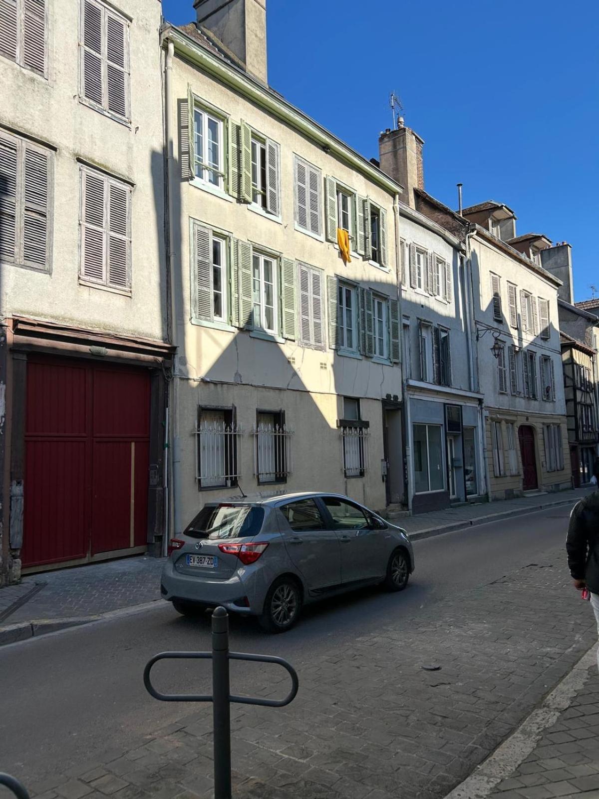Le Jaillant - Wifi - Centre Ville Historique - Proche Gare Troyes Exterior photo